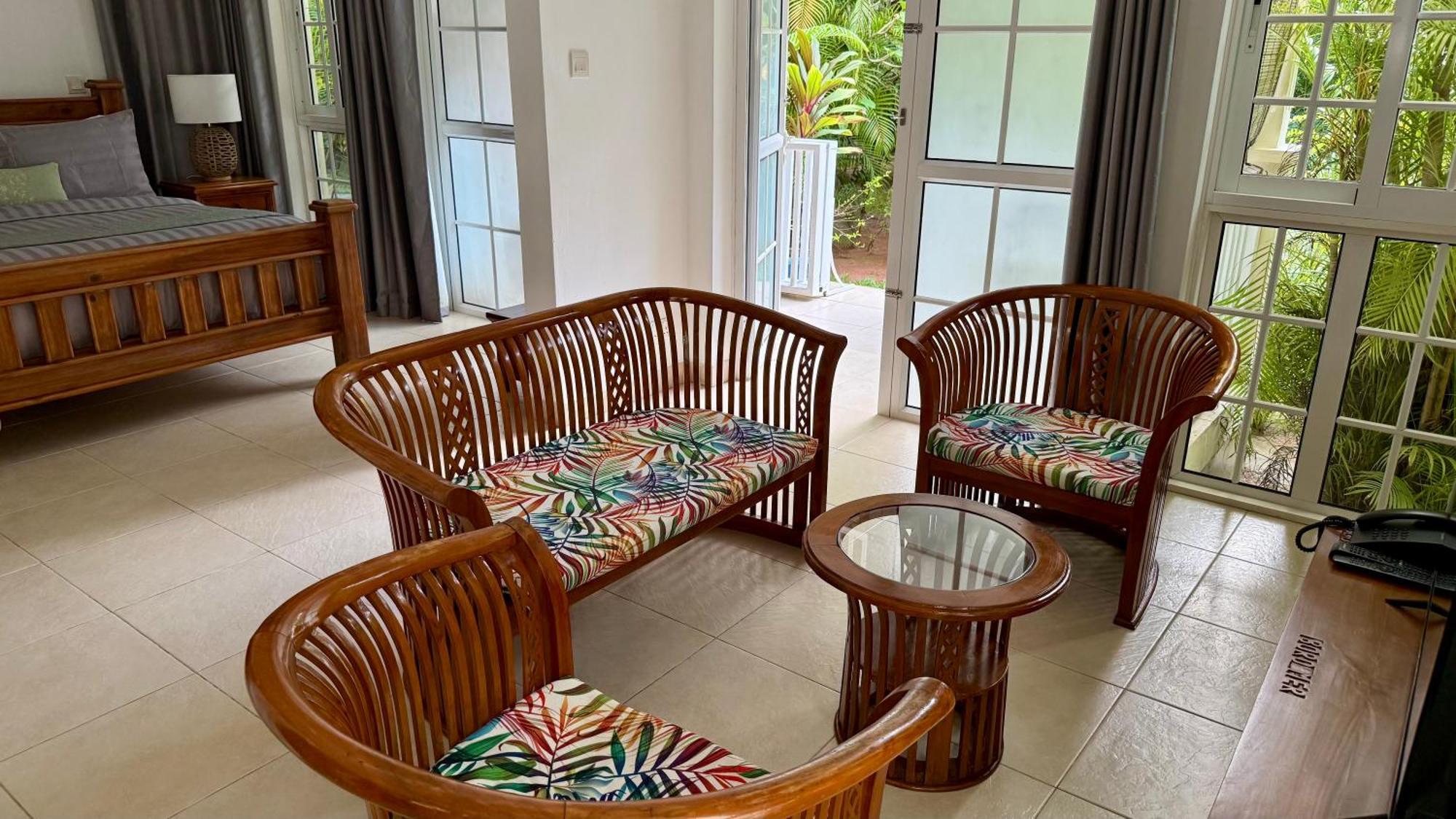 Bord Mer Villa Beau Vallon  Bagian luar foto