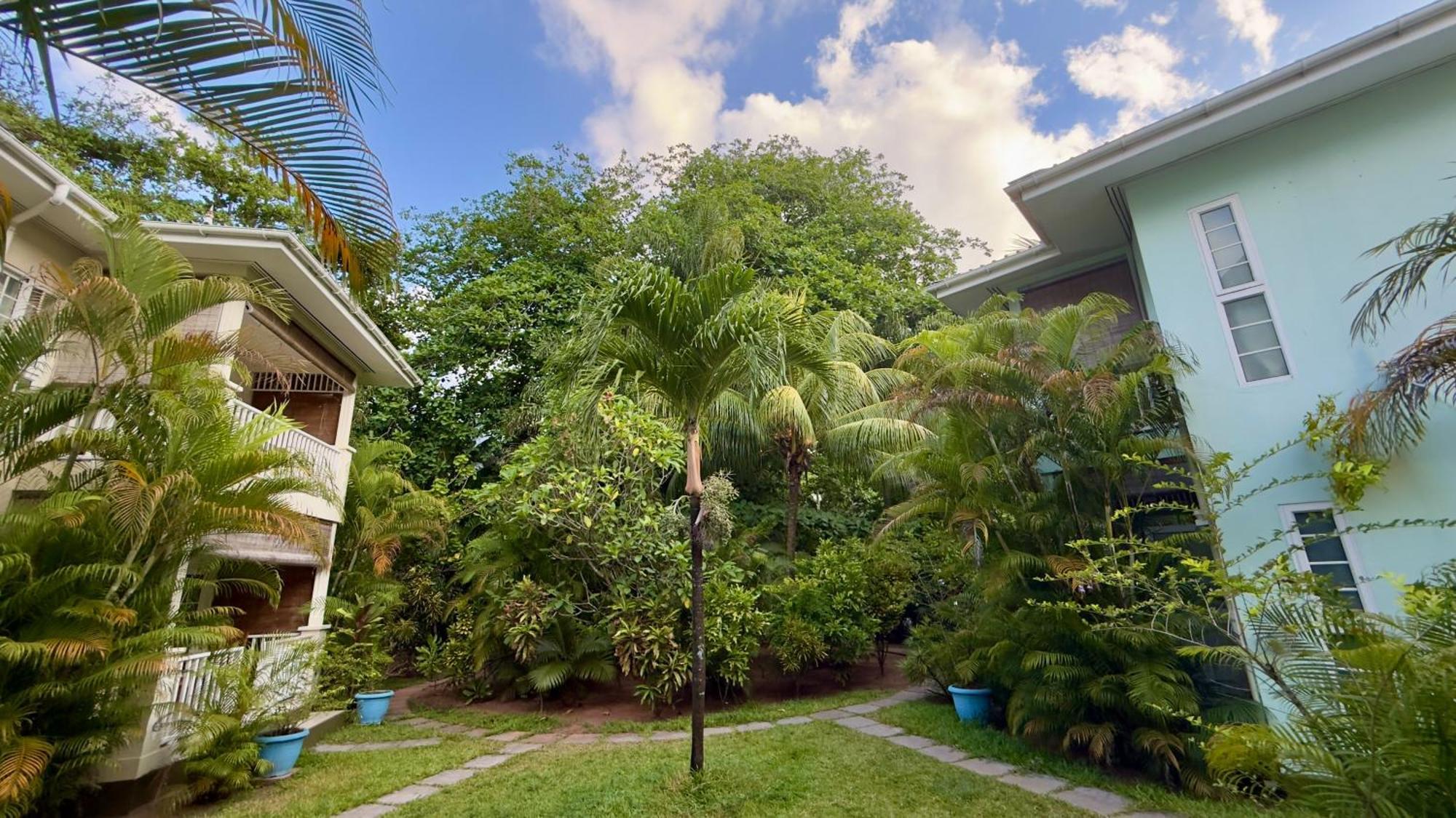 Bord Mer Villa Beau Vallon  Bagian luar foto