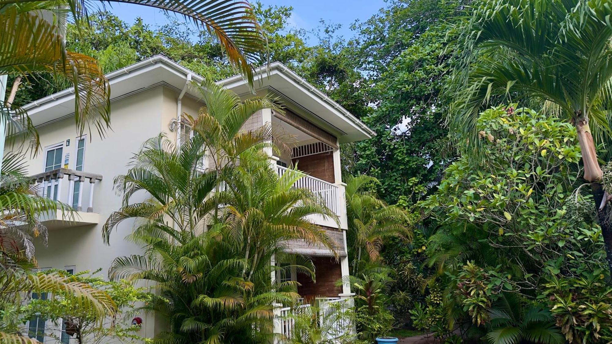 Bord Mer Villa Beau Vallon  Bagian luar foto